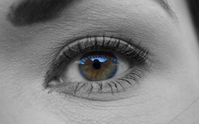 Hvad du skal vide om farvede kontaktlinser